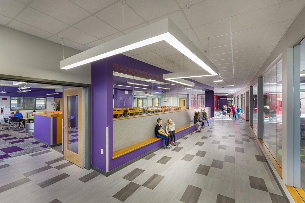 Eagle Point Elementary School Corridor with bench seating designed by Bray Architects