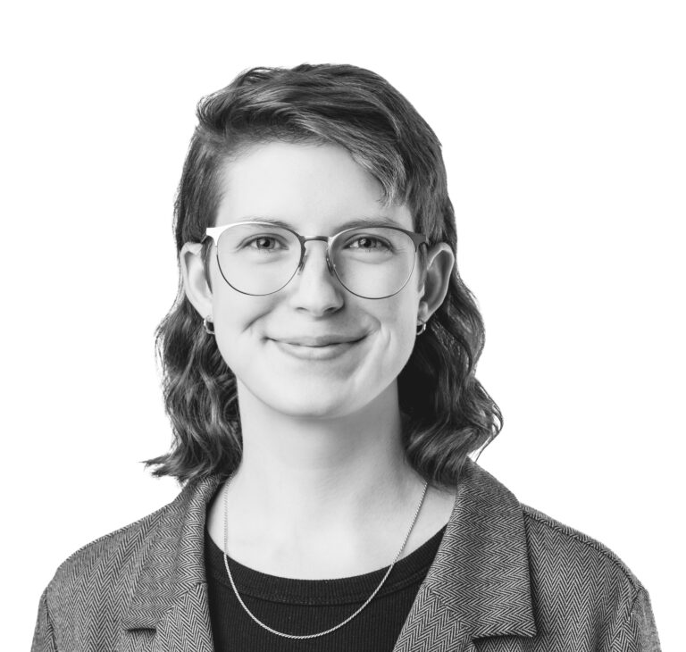 Caroline Schlosser headshot